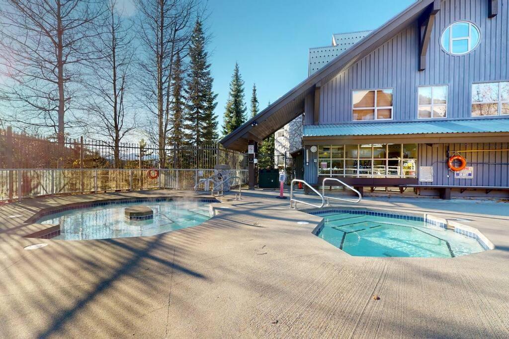 Aspens By Wb Vacation Rentals ウィスラー エクステリア 写真